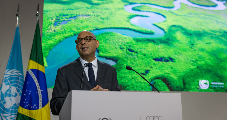 Әлемде: АҚШ үкіметі ашылуға жақын, Украинадағы жемқорлық дауы мен Үндістандағы жарылыс