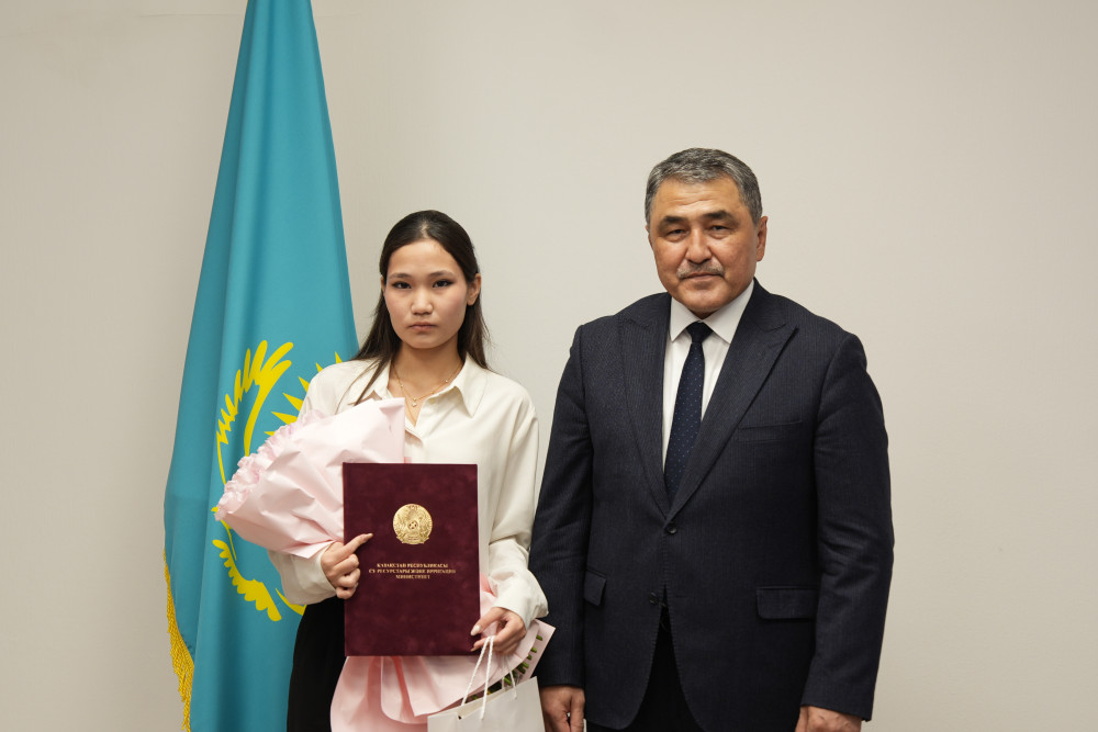 Мектеп оқушысы министрлікпен меморандум жасасты