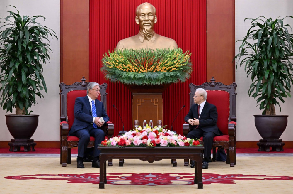 Мемлекет басшысы Вьетнам Коммунистік партиясы Орталық комитетінің Бас хатшысымен кездесті