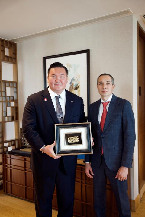 Әлемдік деңгейдегі сумо аңызы Хакухо Се Астанада шеберлік сабағын өткізді