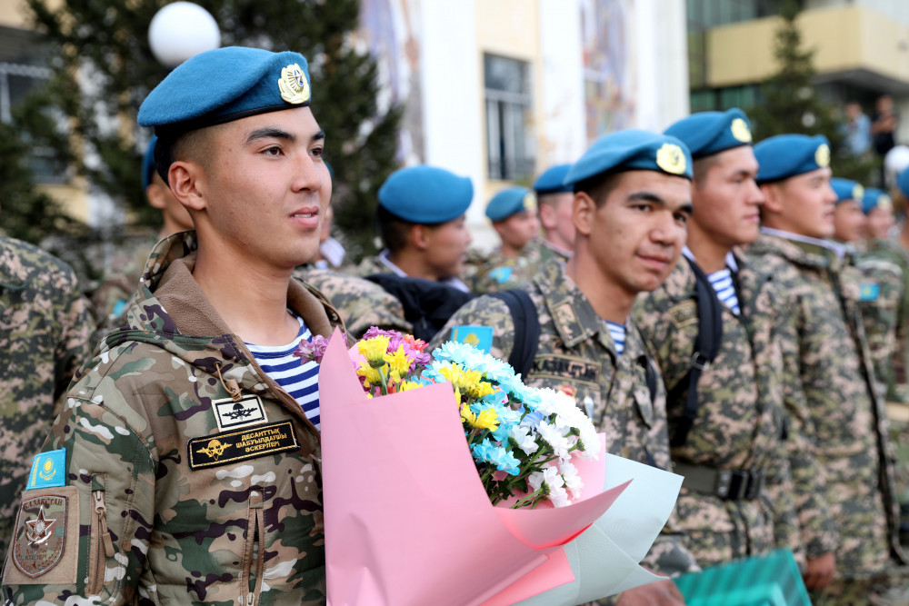 Әскери борышын өтеген десантшылар Астанаға келді