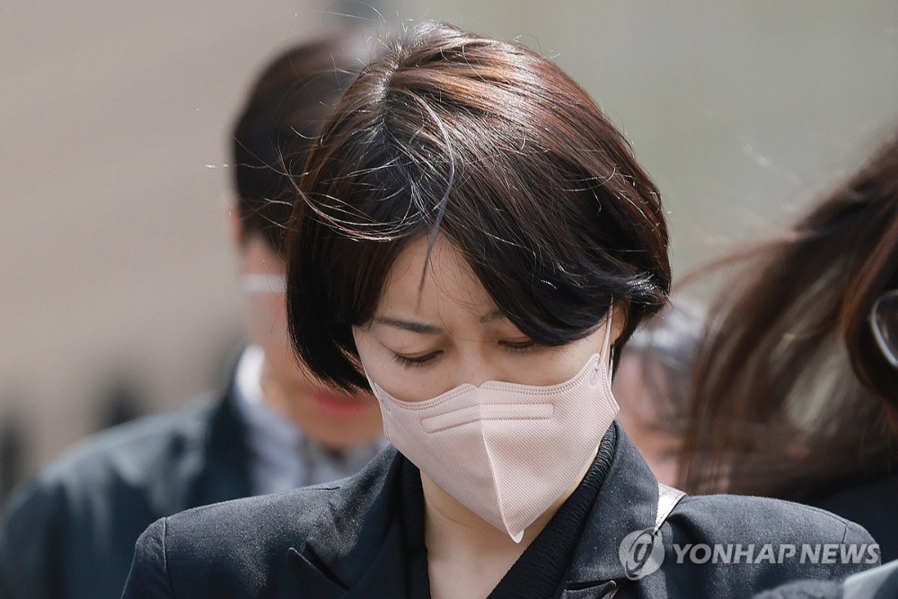 Бұрынғы президенттің қызы алаяқтық үшін қамауға алынды