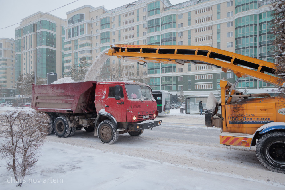 Астанада қармен күрес: Көшелер қалай тазаланып жатыр?