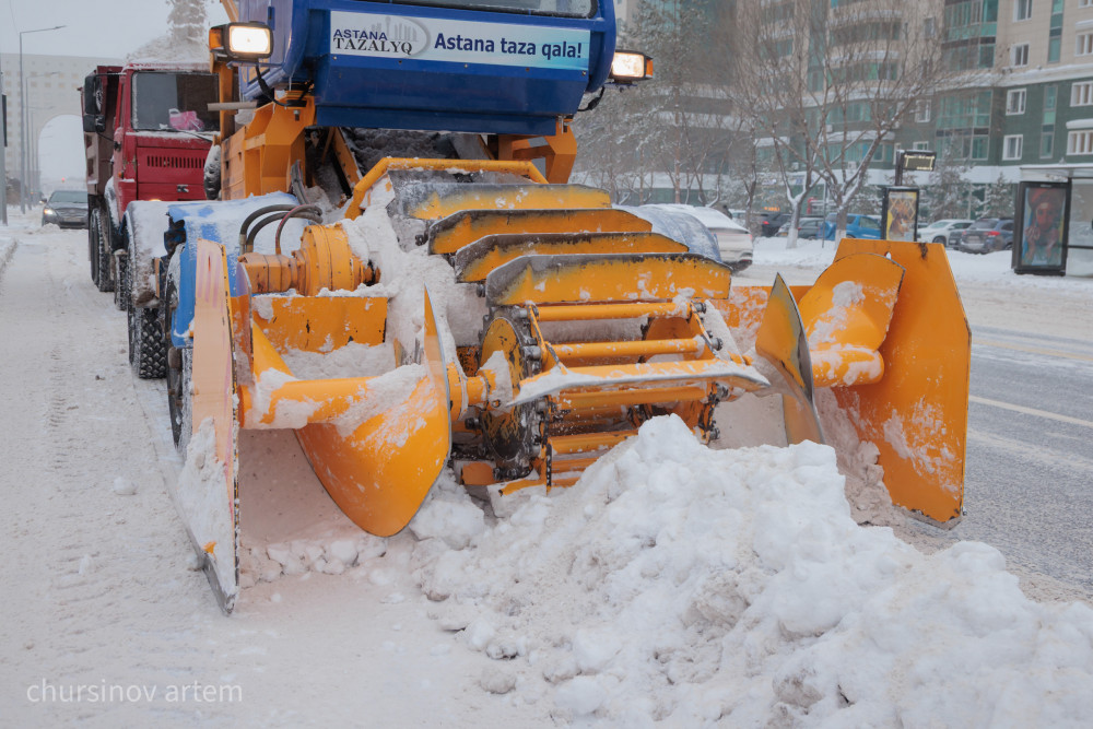 Астанада қармен күрес: Көшелер қалай тазаланып жатыр?