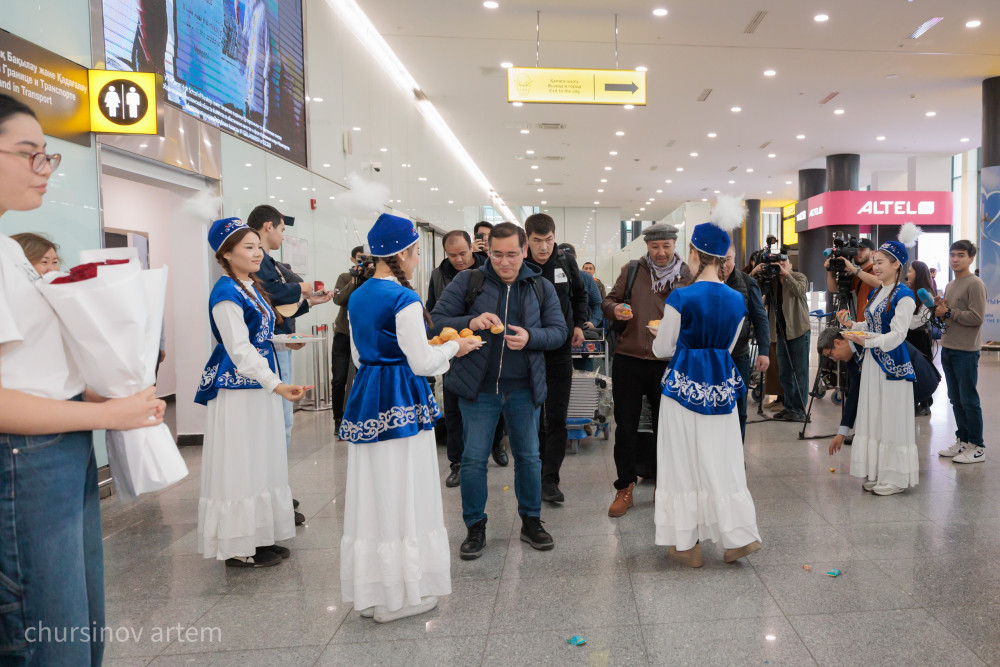 Ауғанстанға көмекке барған қазақстандық дәрігерлер елге оралды
