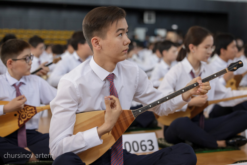 Зияткерлік мектепте домбыра сабағы неліктен міндетті пәнге айналды?