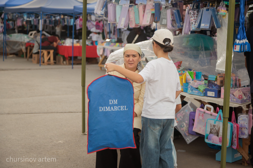 Форма, сөмке және дәптер бағасы: Биыл бір балаға қанша теңге кетеді?