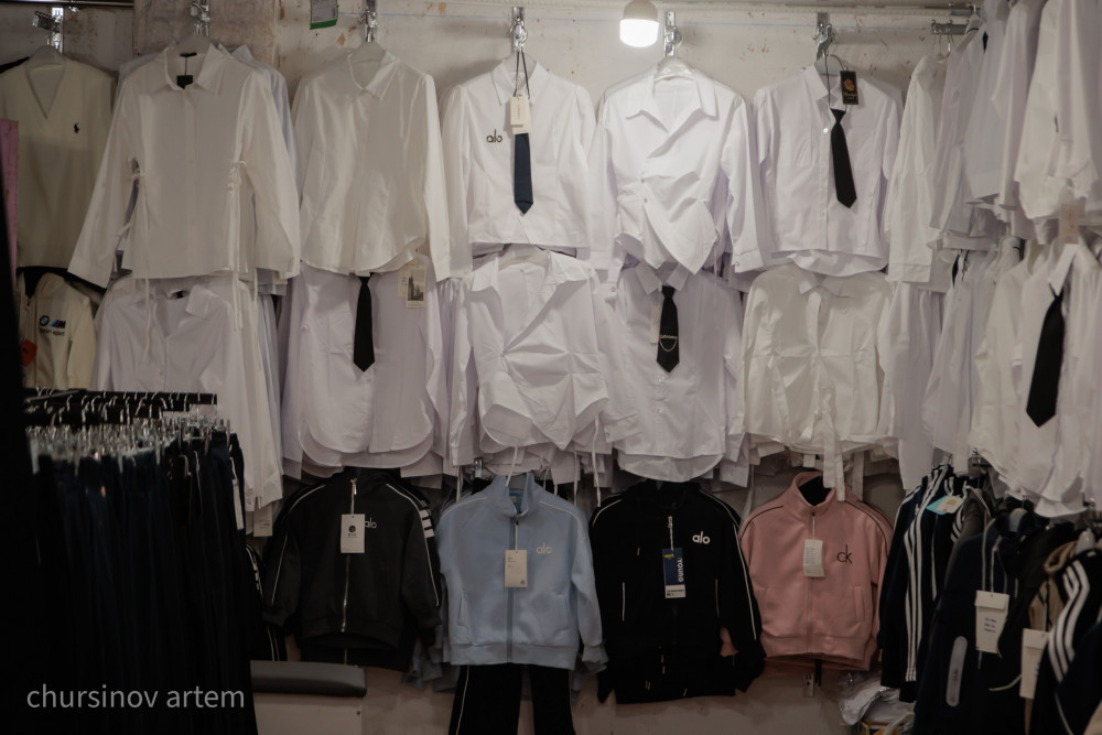 Форма, сөмке және дәптер бағасы: Биыл бір балаға қанша теңге кетеді?