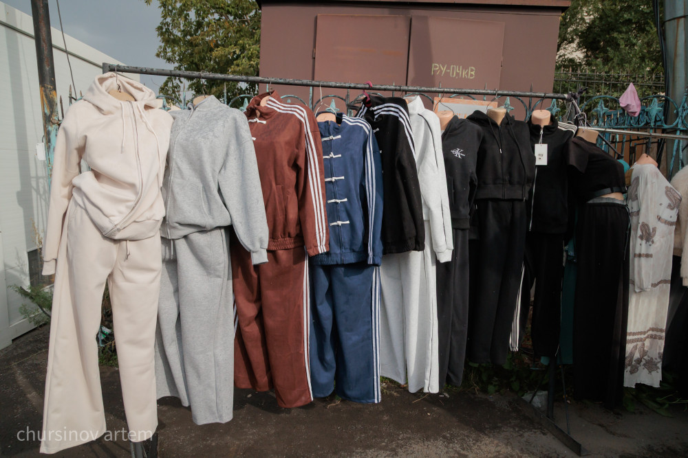 Форма, сөмке және дәптер бағасы: Биыл бір балаға қанша теңге кетеді?