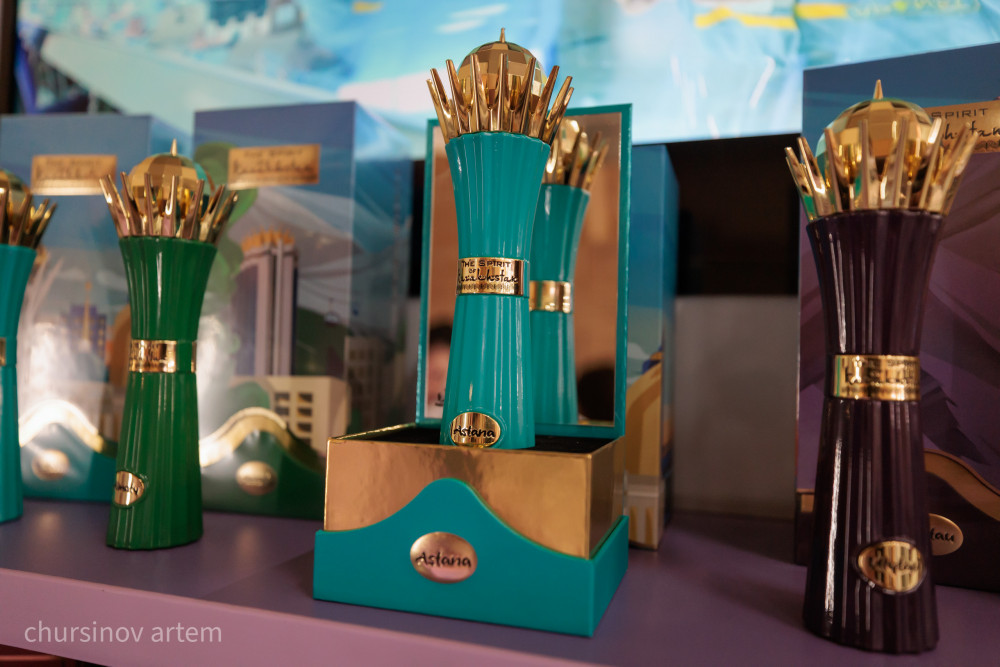 "Дженнифер Лопеске сыйлық": Қазақстанда жасалған парфюмнің иісі әлемге тарап жатыр