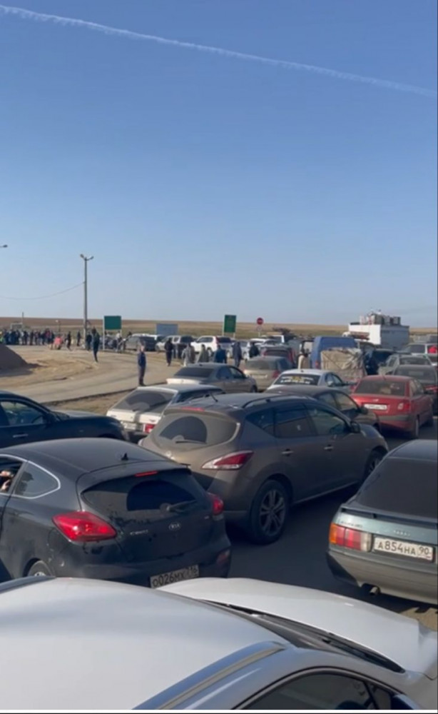 Атырау-Астрахань тас жолында кептеліс қалыптасты