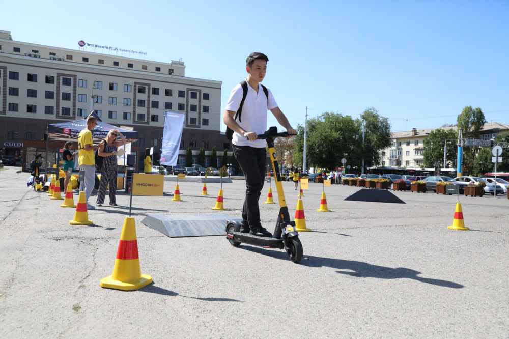 Алматы жастары электр самокатқа қатысты заң жобасымен келіспейді