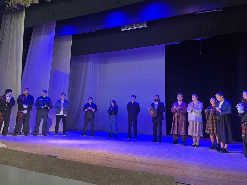 S.O.S: Астанада қазіргі күннің үлкен проблемасы туралы драма сахналанды