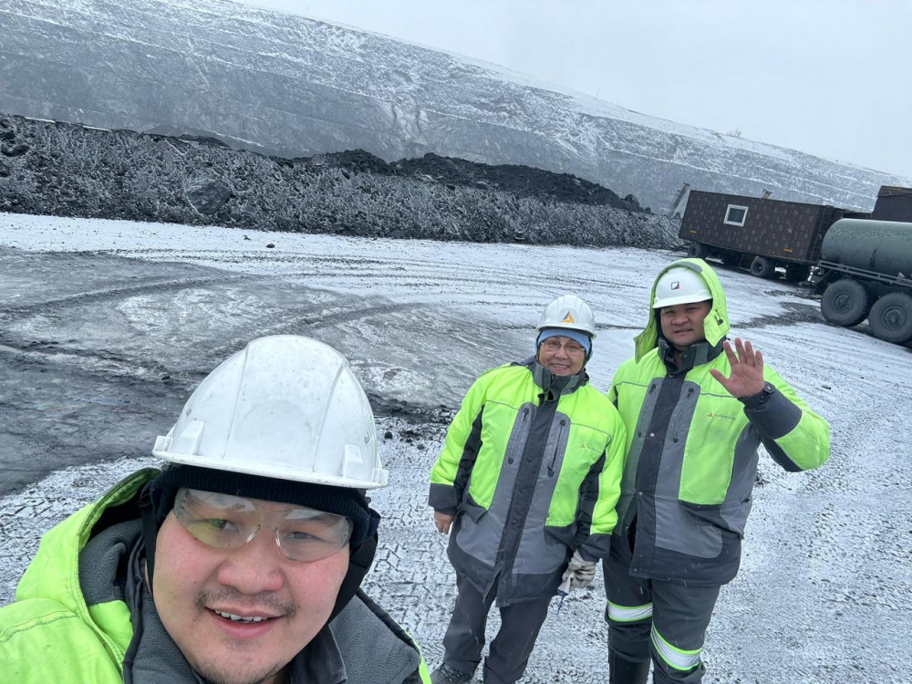 Профессионалдар. 40 градус ыстықта ауыр сөмкені арқалап, тау-тасты зерттейтінбіз – геолог