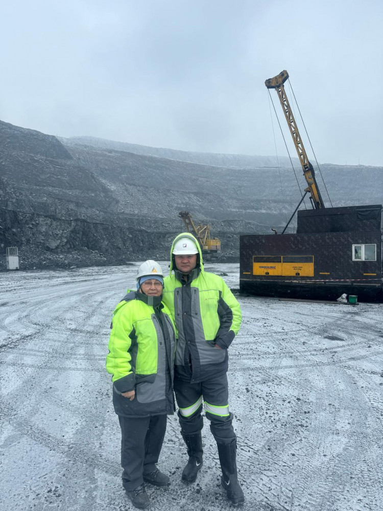 Профессионалдар. 40 градус ыстықта ауыр сөмкені арқалап, тау-тасты зерттейтінбіз – геолог