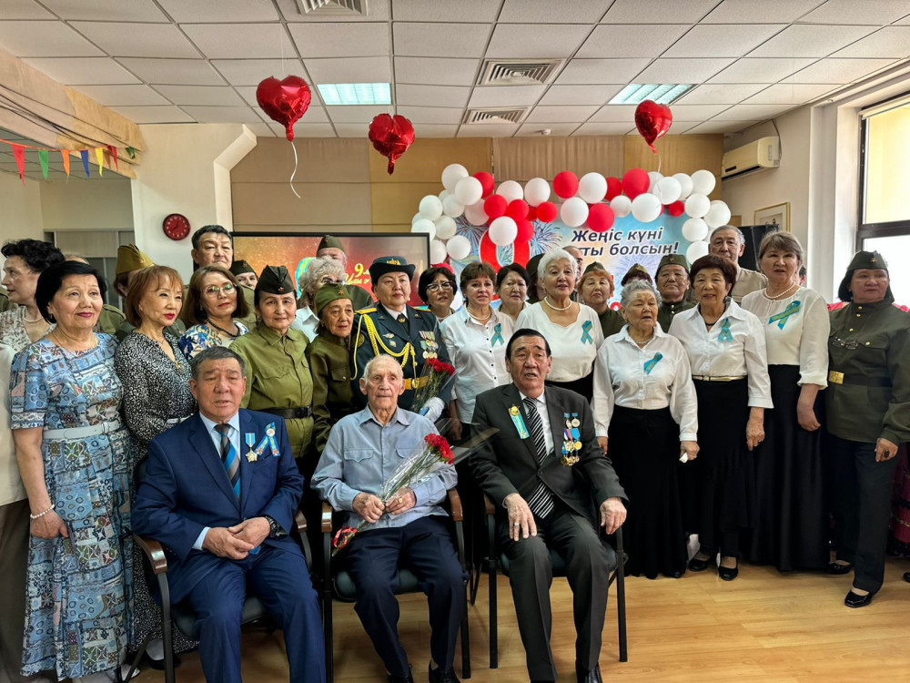 Зейнеткерлер арасында әскери әндер челленджі өтті