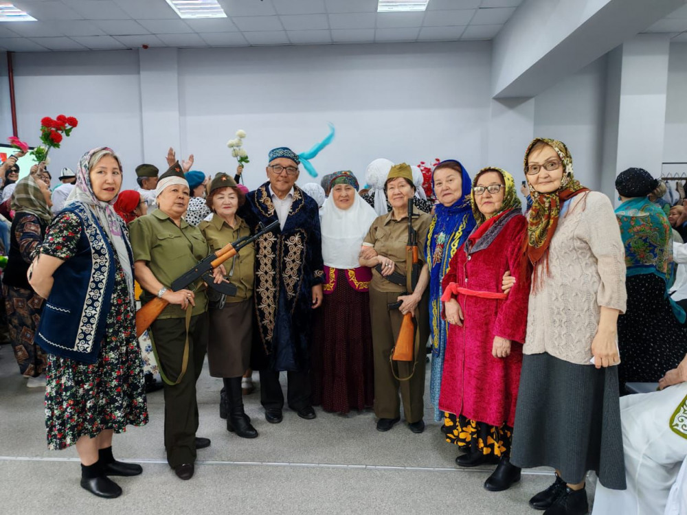 Зейнеткерлер арасында әскери әндер челленджі өтті