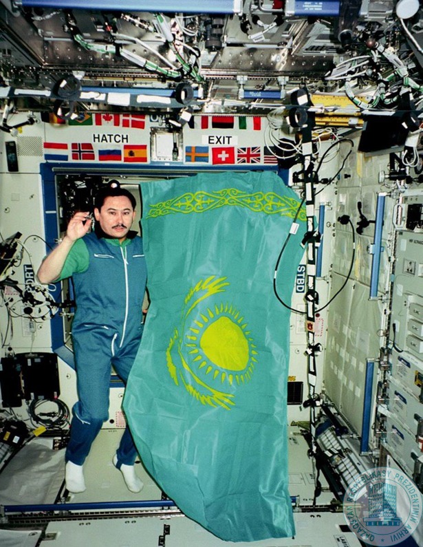 Ту, Елтаңба және Әнұран: Қазақстанның мемлекеттік рәміздері қалай әзірленді