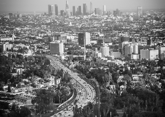 Әлемде: Австриядағы қасірет, Тунбергтің ұсталуы, мұнай нарығындағы дүрбелең