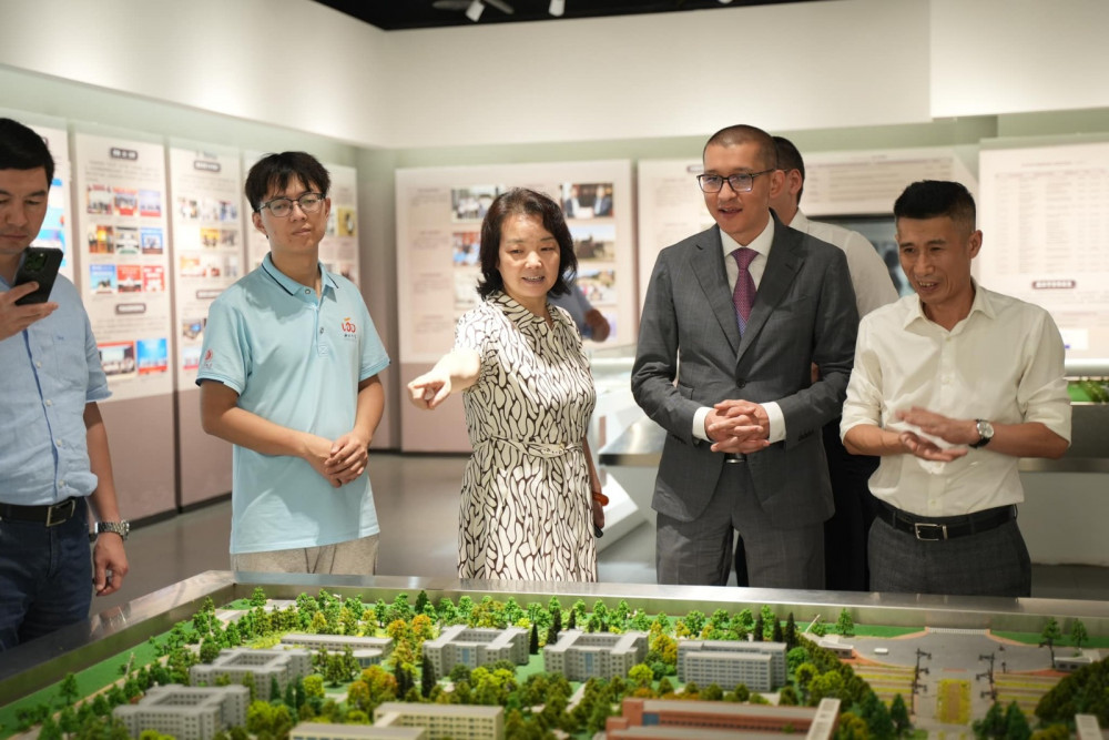 Көршімізден не үйрене аламыз? – Қытайда 8 жыл тұрған депутатпен сұқбат