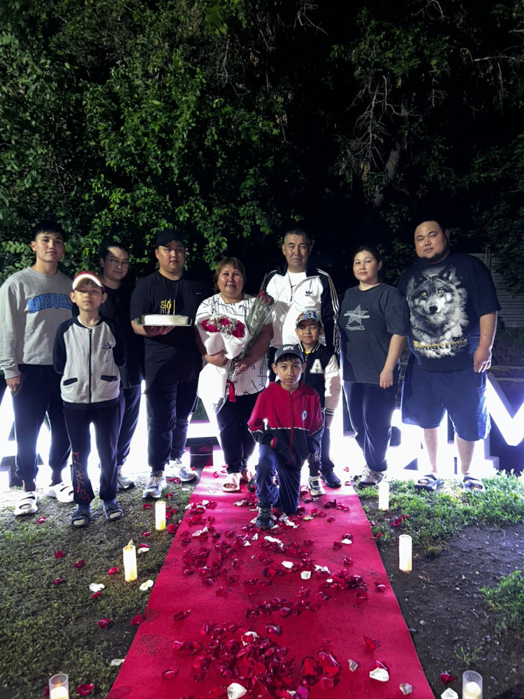 Таңмен таласқан тазалық: Астана тынысын тазартып жүрген қаһарман