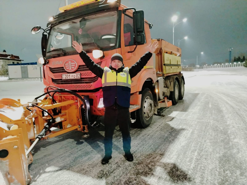 Қала тазалығы – темір техникамен келетін тәртіп - арнайы техника жүргізушісі