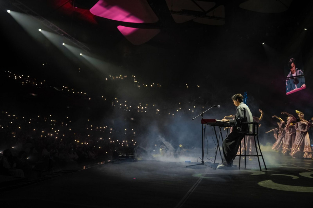 Домбыра әлемді баурайды: Димашпен бірге шыңдалған дуэттің хикаясы