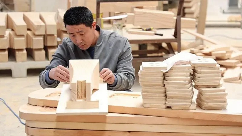 Әлемде: Трамп енді Үндістанға қысым жасады, гуманитарлық апат және геосаяси сынақтар