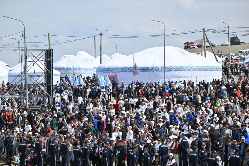 "Абай – әлемдік деңгейдегі тұлға": Президенттің құттықтауын Әшімбаев оқып берді