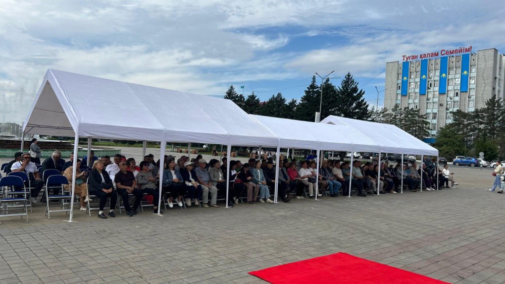 Фоторепортаж: Абай Құнанбайұлының 180 жылдығын тойлаудың жарқын сәттері