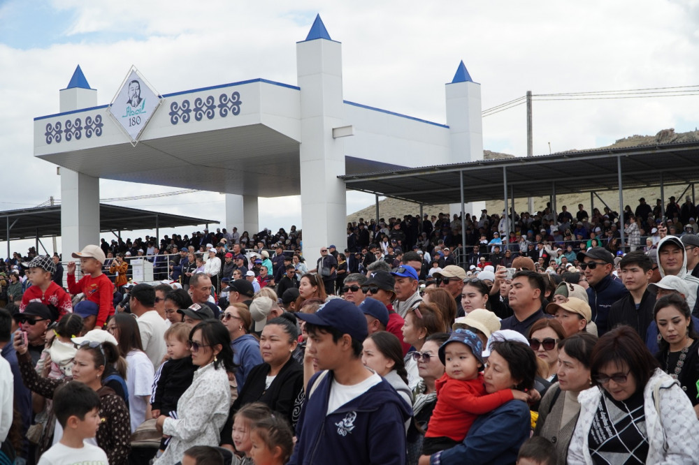 Фоторепортаж: Абай Құнанбайұлының 180 жылдығын тойлаудың жарқын сәттері