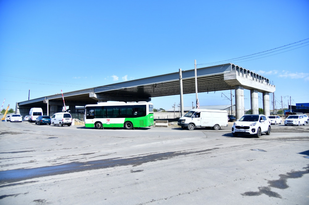 Шымкентте жаңа жол өткелдері салынып жатыр: қозғалыс жеңілдеп, қауіпсіздік артады