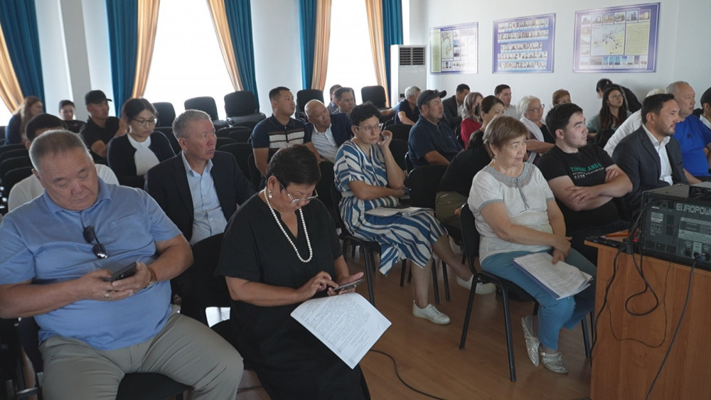 Атыраулықтар жарық бағасының тағы өсетініне наразы