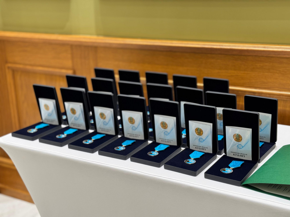 Конституцияға 30 жыл: Президент атынан мерейтойлық медальдар табысталды