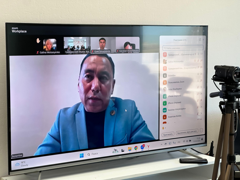 “Сапалы қызмет жоқ, төлем бірдей”: Закимов ауылдағы интернет мәселесін көтерді