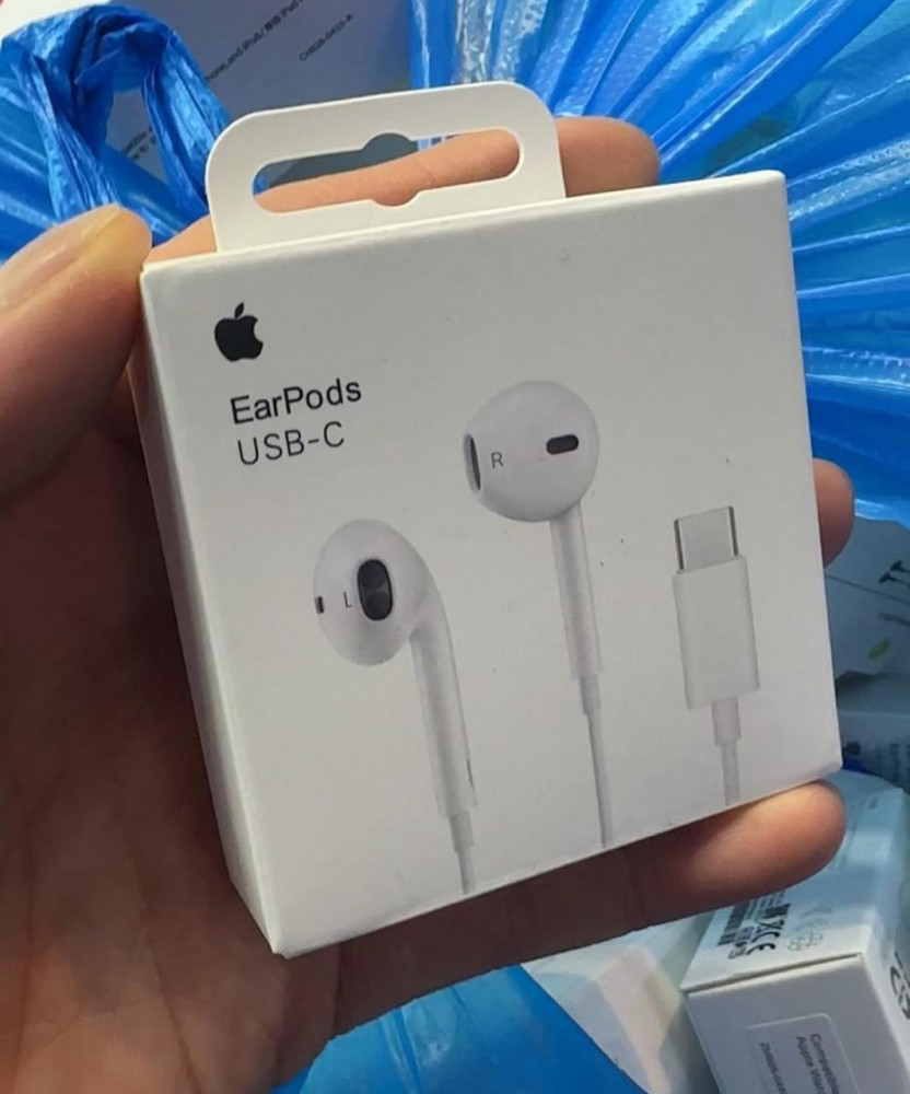 Алматыда құны 5 миллион теңгеден асатын жалған Apple өнімдері тәркіленді