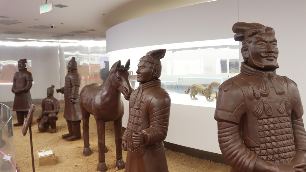 Қытайда 100 тонна шоколадтан тұратын музей көрсетілді. Көрмеде не бар?