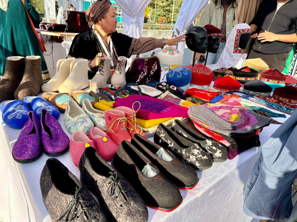 Алматыда жаңа рекорд орнатылды: 100 елдің қолөнершілері Алатау баурайында жиналды