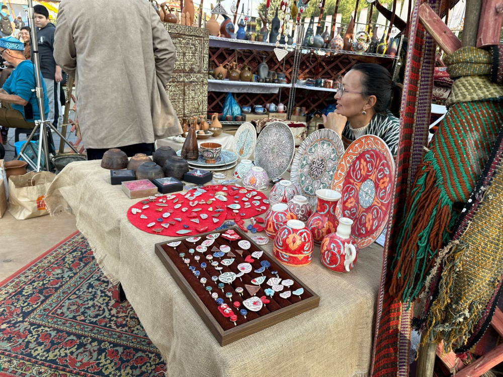 Алматыда жаңа рекорд орнатылды: 100 елдің қолөнершілері Алатау баурайында жиналды