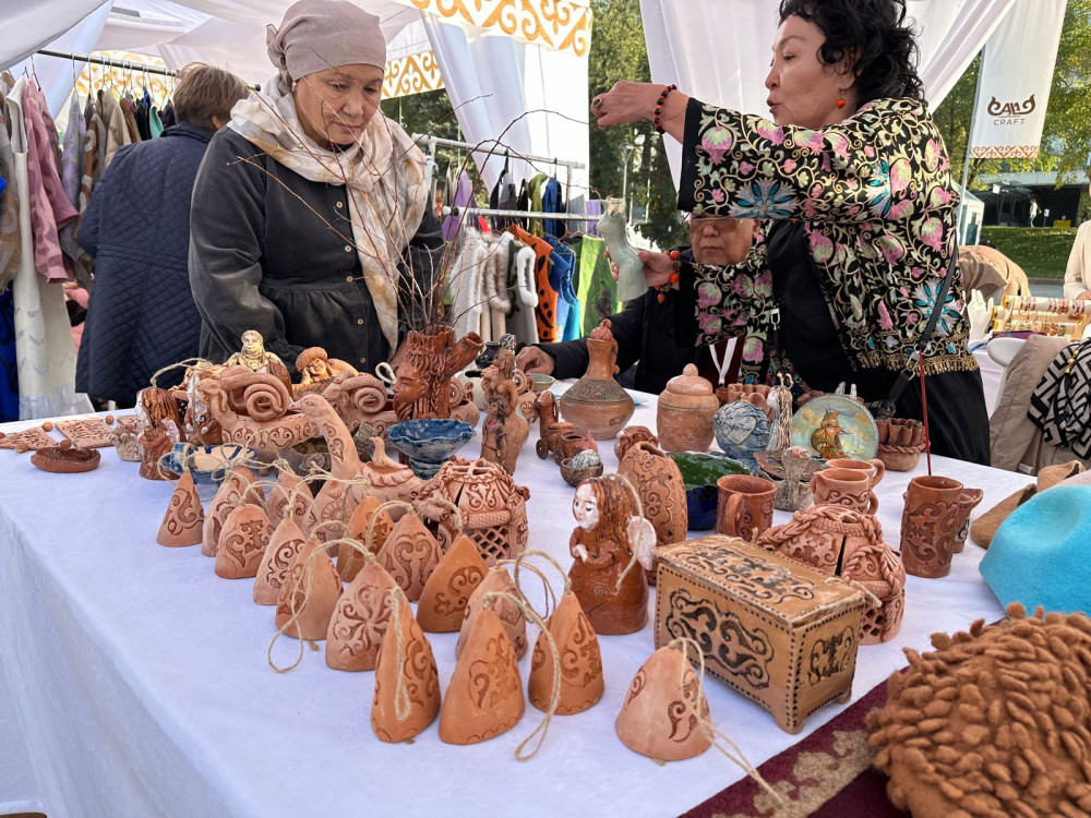 Алматыда жаңа рекорд орнатылды: 100 елдің қолөнершілері Алатау баурайында жиналды