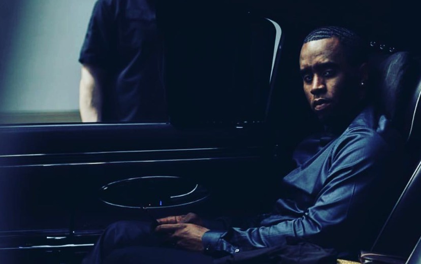 Әлемде: P.Diddy Трамптан рақымшылық өтінді, Эквадор президентіне қастандық жасалды, Иран хиджаб дауына нүкте қойды