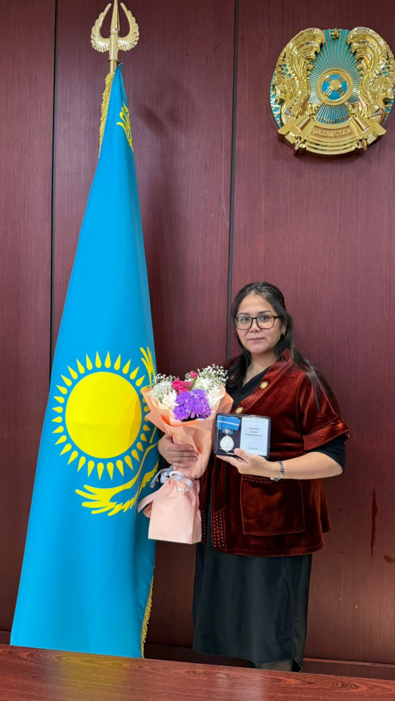 Елордада батыр аналарға "Алтын алқа" мен "Күміс алқа" табысталды