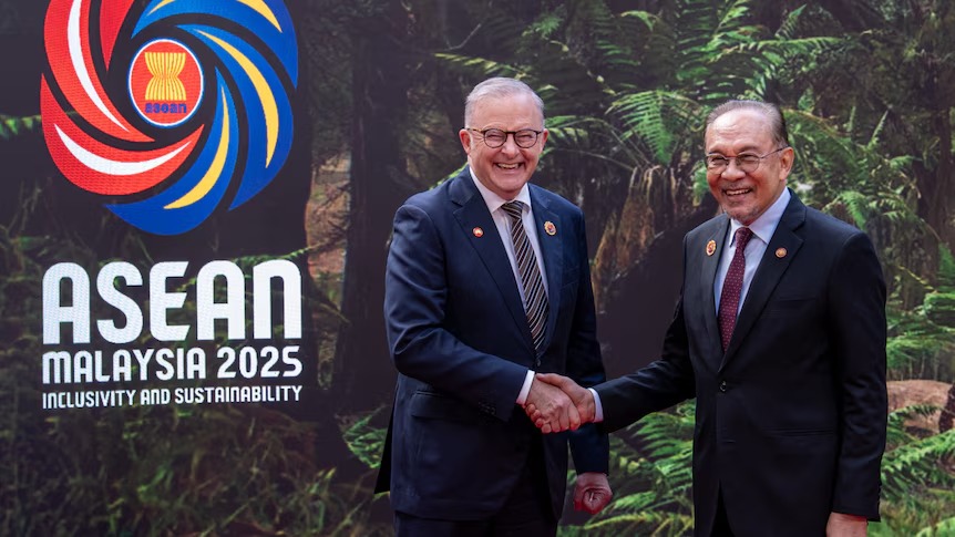 Әлем: Трамп пен Жапонияның серіктестігі, Литвадағы дағдарыс және Азияның жаңа бағыты