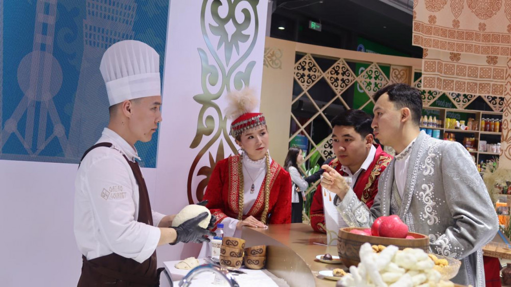 Қазақ өнімі әлемдік аренада: Шанхай көрмесінде не көрсетілді?