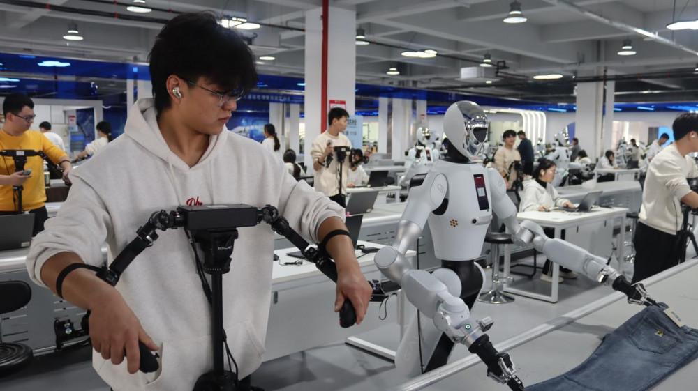 Қытай роботтарды қалай оқытады?