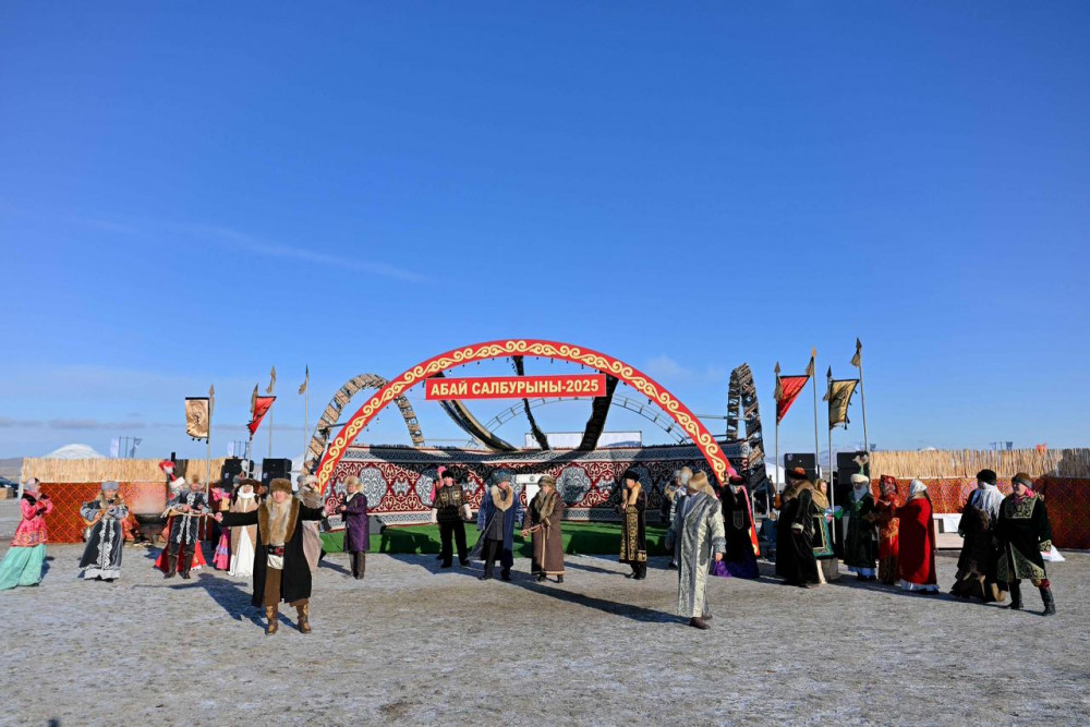 Абай облысында ұлттық салт-дәстүрді ұлықтаған салбурын сайысы өтті