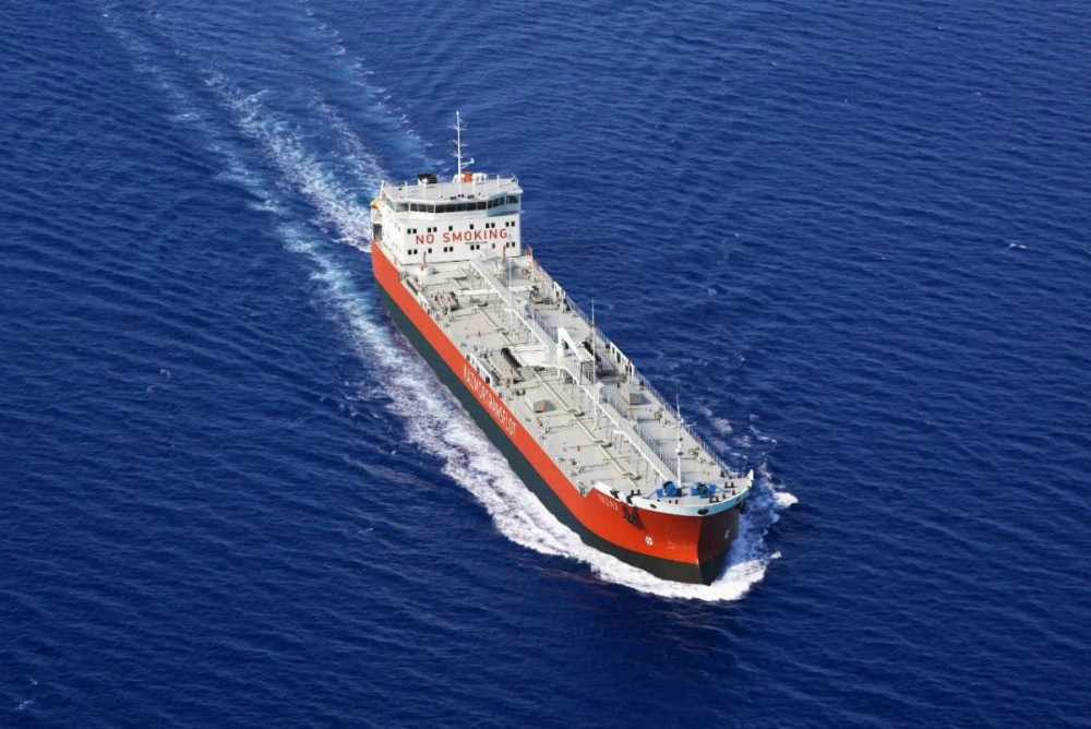 Әлемде: Трамптың қысымы, Испаниядағы теміржол апаты және Угандадағы сайлау