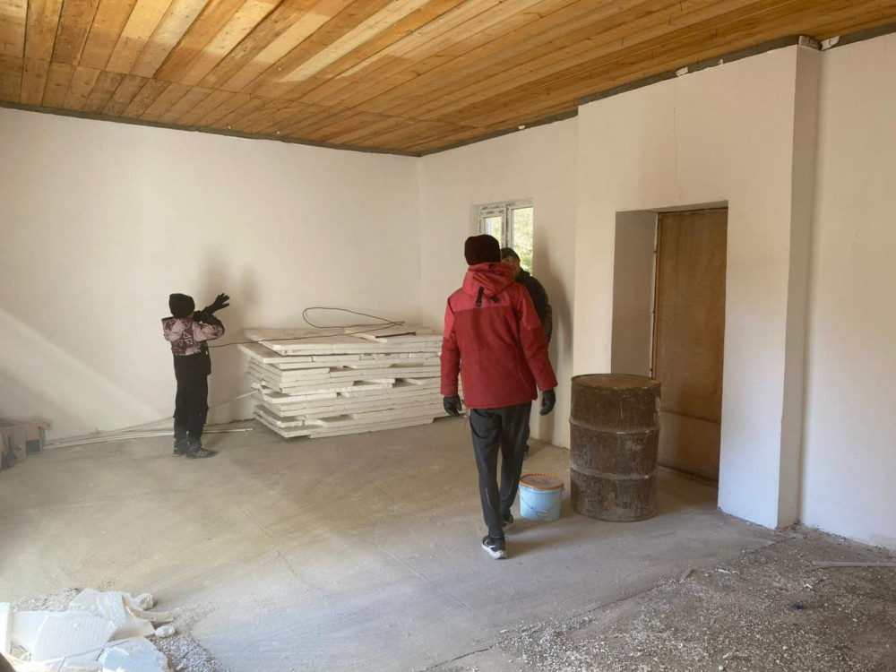 Желіде танылған бизнес: Мемлекеттік қызметтен кеткен жас қыз ауылда кофехана ашты