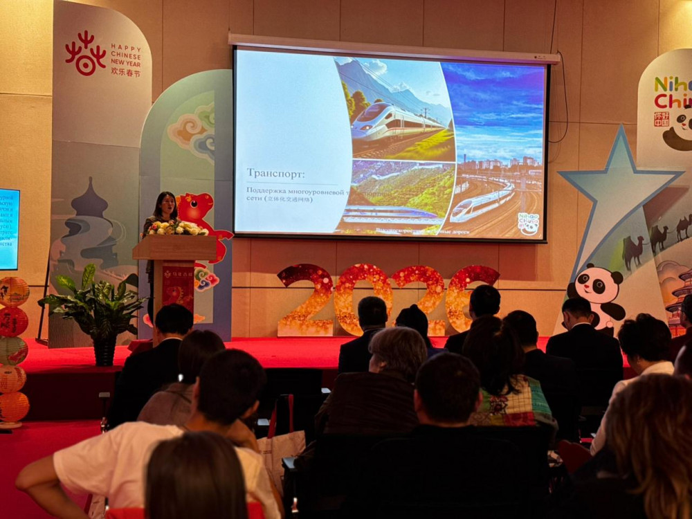 Ет, түйе сүті мен ұшатын театр: Қазақстан көрші елдің елшісін несімен таңқалдырды?