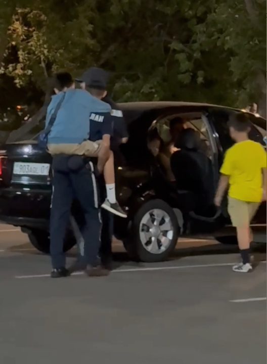 Ұлттық ұлан сарбаздары талып қалған балаға жедел көмек көрсетті